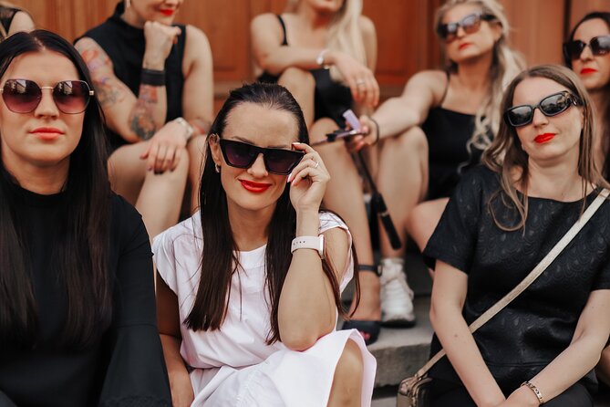 1H Private Photoshoot in Old Town of Riga - Who will enjoy this photoshoot most?