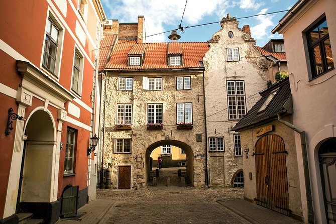 Best of Riga Walking Tour - Highlights and Hidden Gems - A break before Old Riga