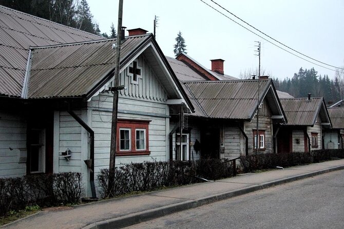 Day trip to Gauja National Park: animals, castles and a cave - Ligatne Nature Trails and Latvia’s rescued animals