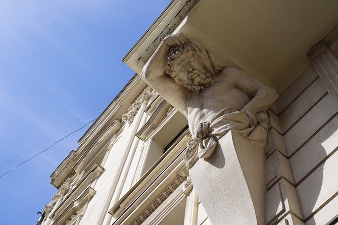 Discover Riga Bike Tour - Kronvalda Park and the Freedom Monument