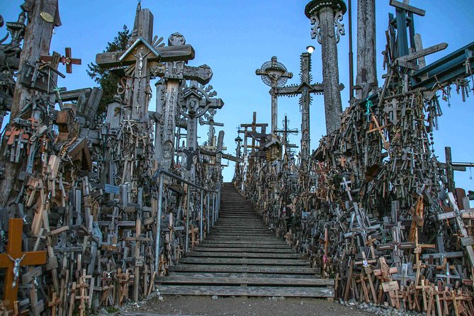 From Riga: Hill of Crosses & Jelgava Highlights - Lunch beside the Driksa River