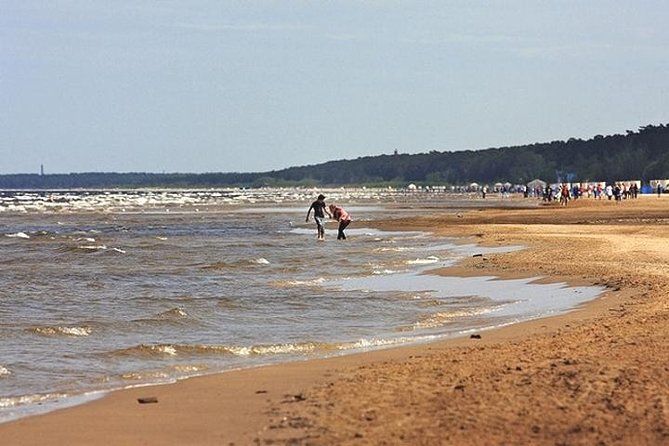 Full-Day Private Trip to Jurmala, Fisherman Villages and Nature Trails from Riga - The 38-meter tower in Dzintaru Park