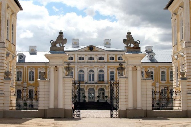 Full-Day Private Trip to Palace and Medieval Castle from Riga - Rundāle Palace and the Baroque Interior