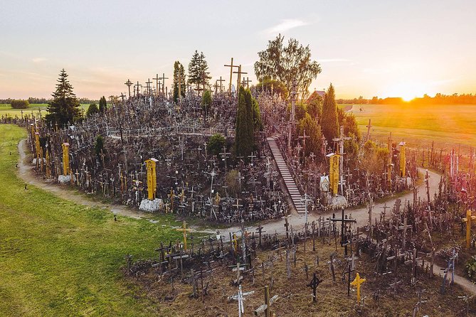 Hill of Crosses & Rundale Palace Tour - Lunch, timing, and the small costs
