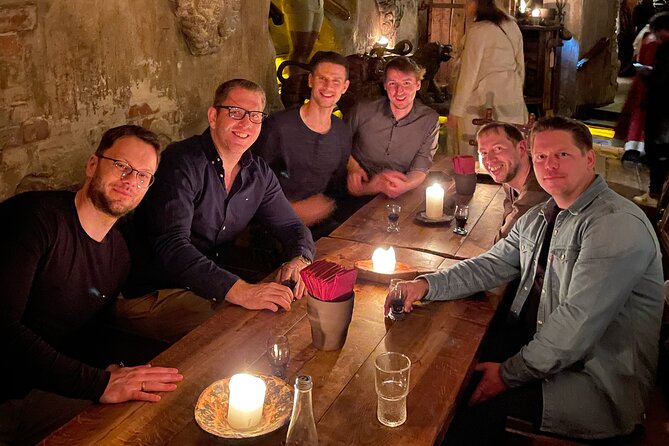 Medieval Experience: Guided Sightseeing and Food Tasting - Key points at a glance