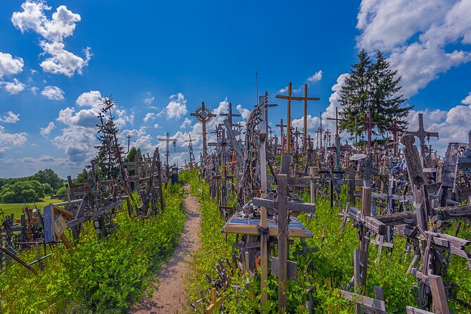Private Full-Day Trip to Hill of Crosses, Rundale Palace & Bauska - What the private format is really worth