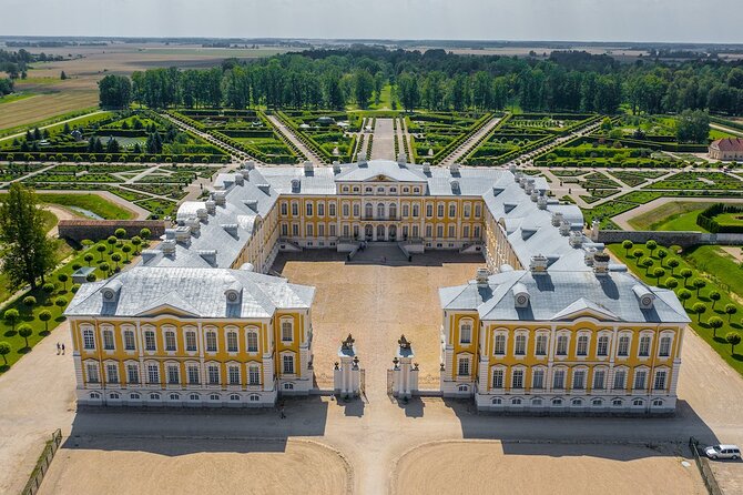 Private Full-Day Trip to Hill of Crosses, Rundale Palace & Bauska - The guides can shape the whole day
