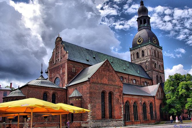 Private grand Riga city tour - Riga Central Market, a taste of daily life