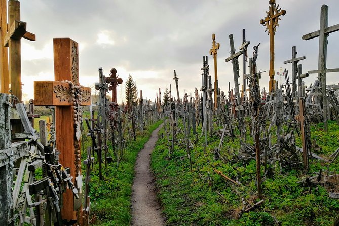 Private trip - Hill of Crosses / 2 countries in 1 day - Arriving at Kryžių Kalnas, the Hill of Crosses
