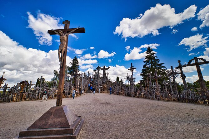 Riga: Hill of Crosses & Guided Rundale Palace with Bauska Castle - Why this Riga day trip makes sense