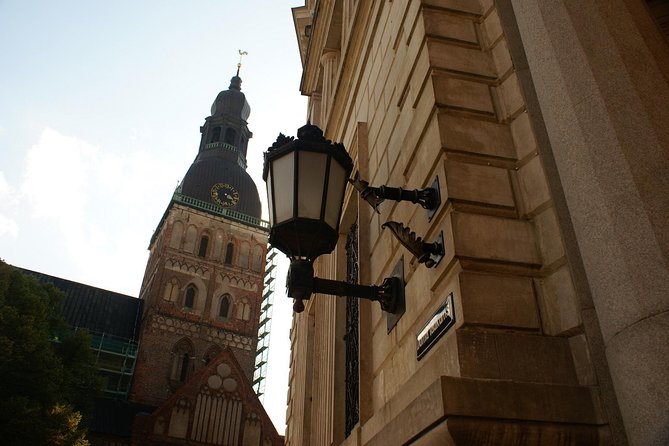 Riga Old Town Walking Tour in a Small Group - The route: a fast walk through the Old Town