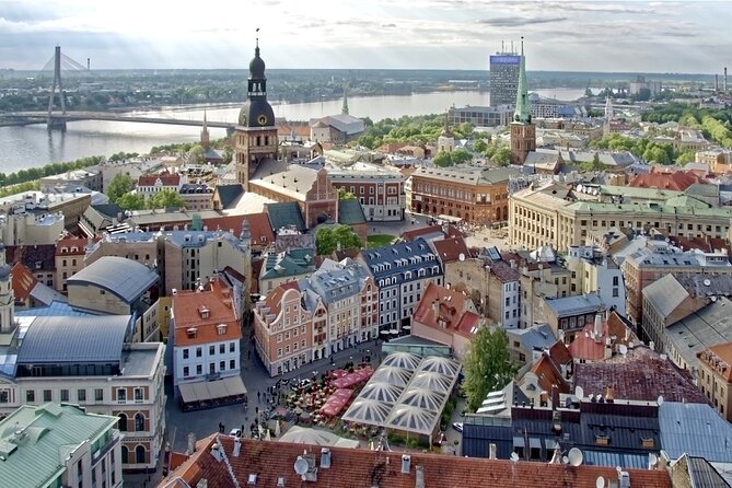 Riga to Vilnius - Sightseeing transfer - Why this transfer beats a plain bus ride