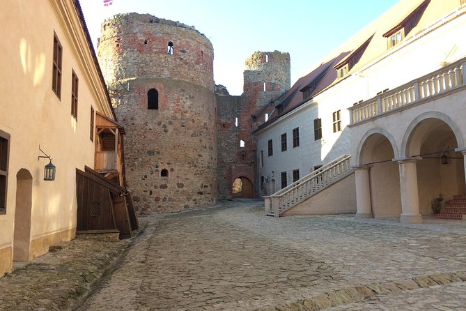 Tour from Riga to Vilnius: Bauska Castle, Rundale Palace and The Hill of Crosses - Rundale Palace, Latvia’s grand centerpiece
