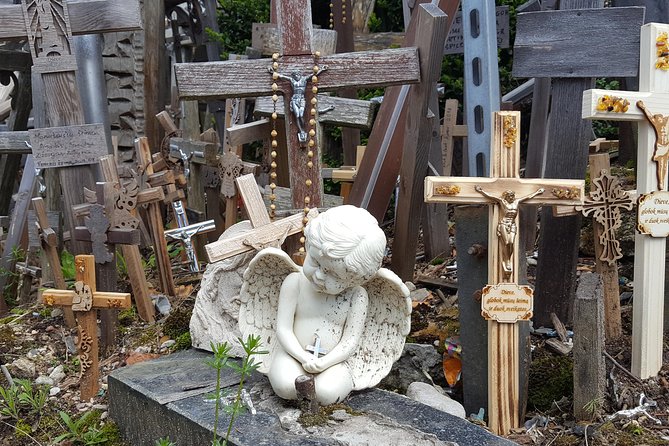 Tour from Riga - Vilnius via Bauska, Rundale, The Hill of Crosses - The guide can shape the entire day
